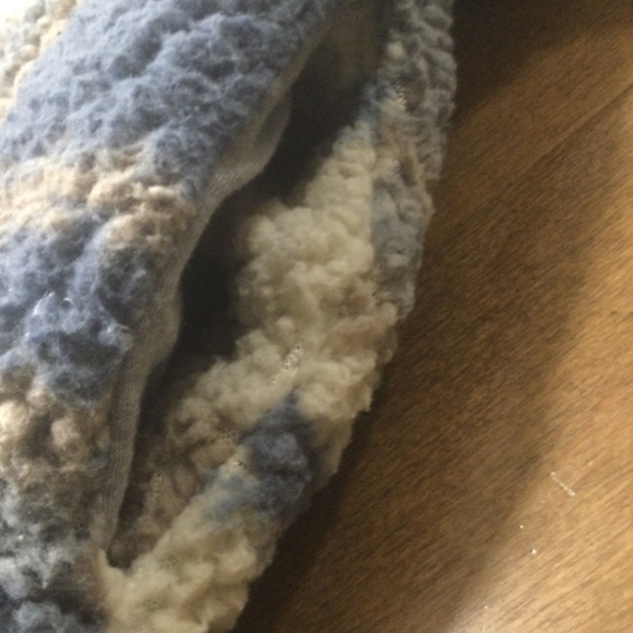 Cropped fluffy sweater - Picture 6 of 6